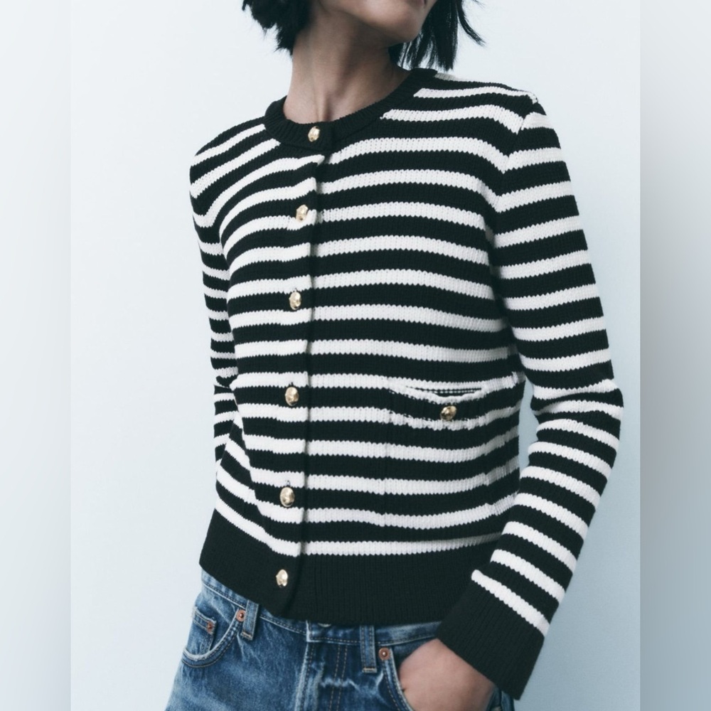 ZARA KNIT CARDIGAN WITH GOLD BUTTONS